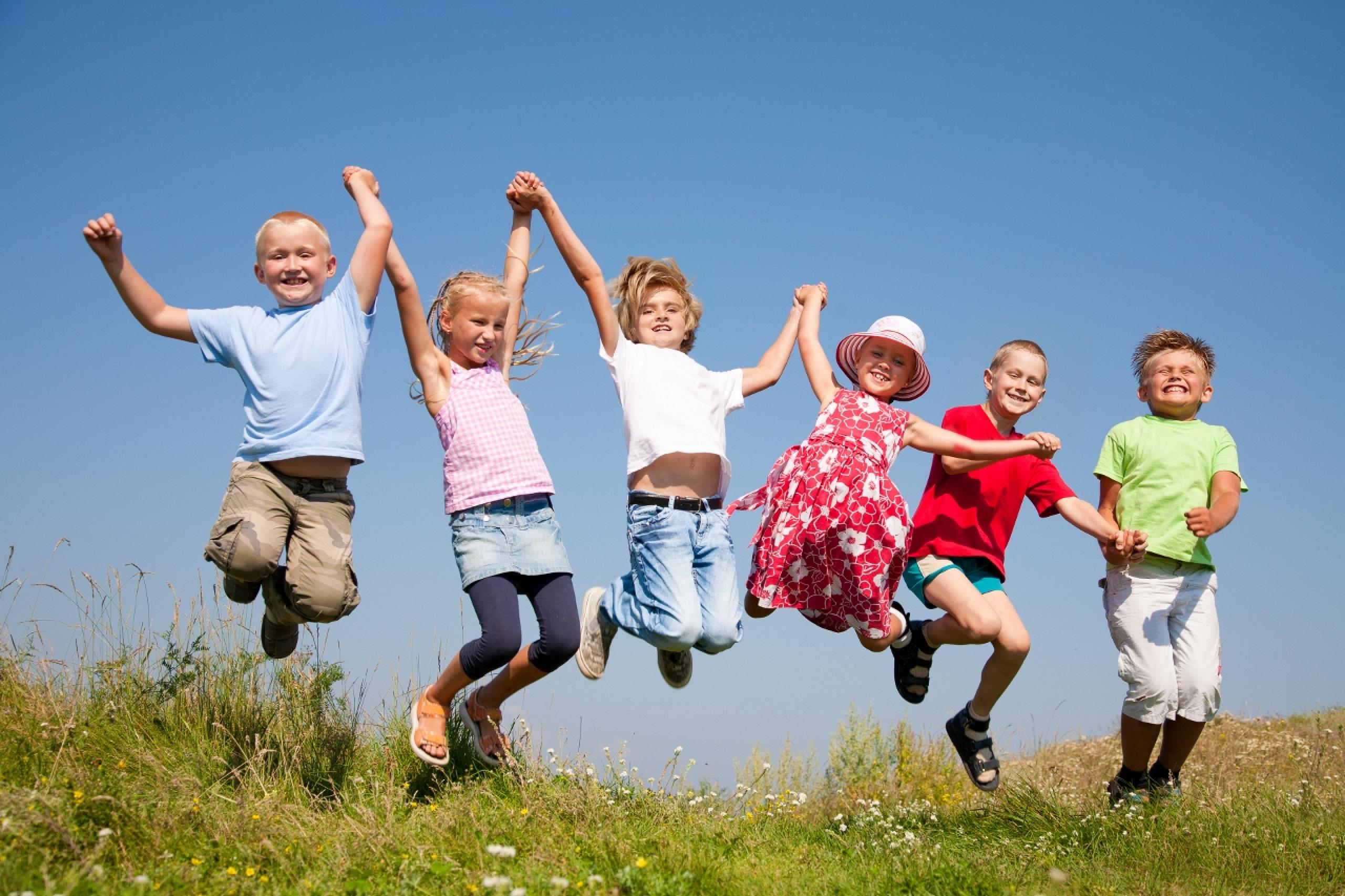 Happy Kids Jumping 1280x853